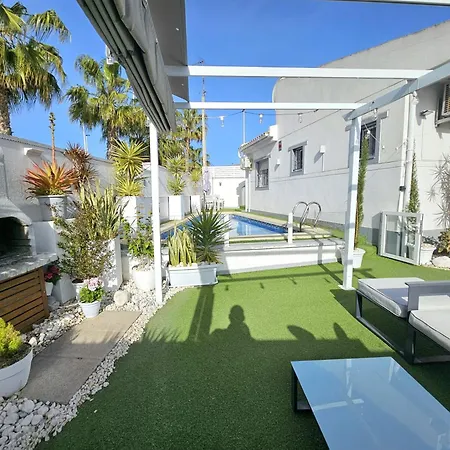 Lejlighed Con Piscina Privada, Aguas Nuevas,