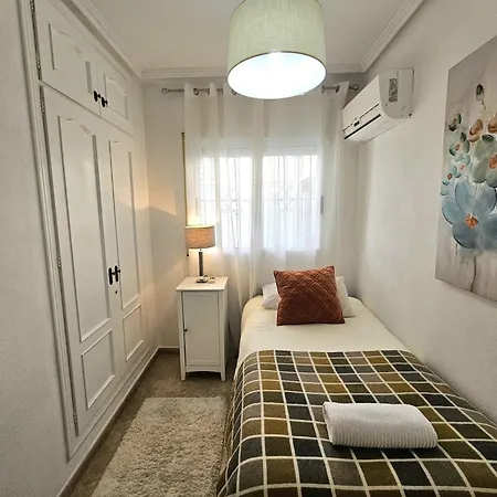 Con Piscina Privada, Aguas Nuevas, *