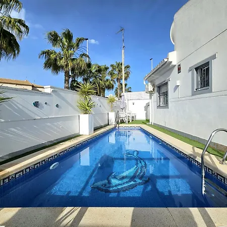 Con Piscina Privada, Aguas Nuevas,